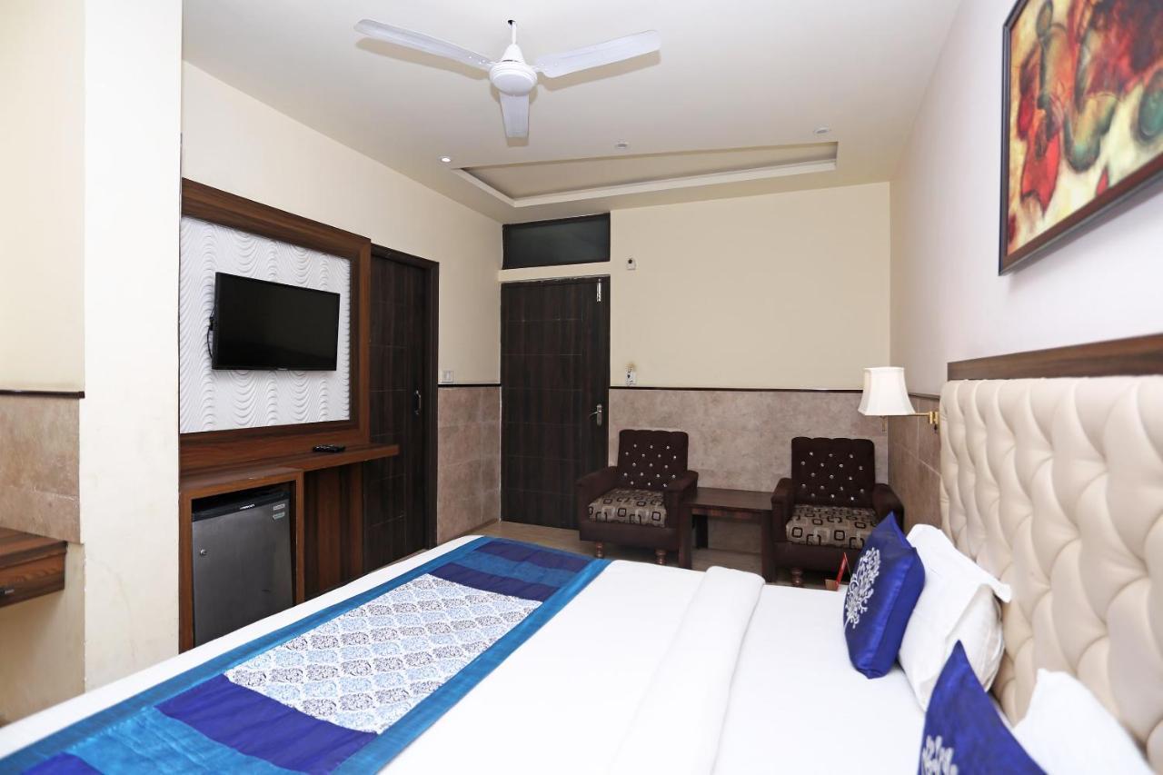 Vaccinated Staff - Capital O 705 Hotel Siddharth Inn Džajpur Exteriér fotografie